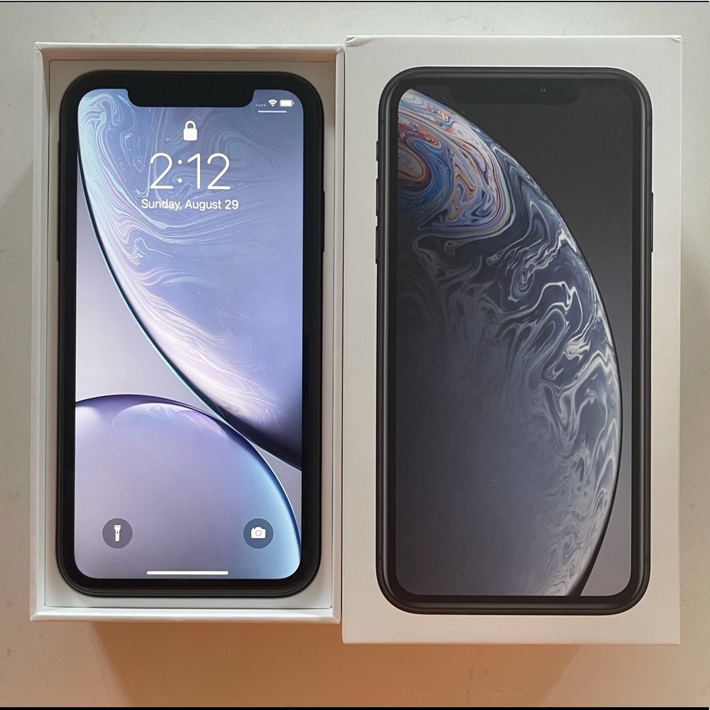 iPhone XR unlocked